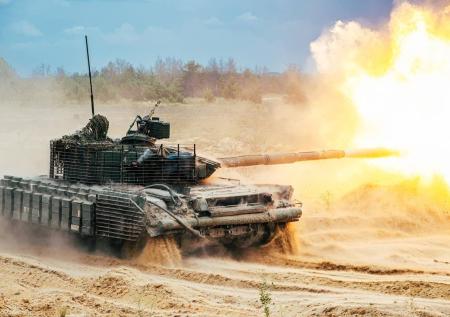 «Держат за идиотов»: сенатор раскрыл, куда пропадают деньги Запада для ВСУ
