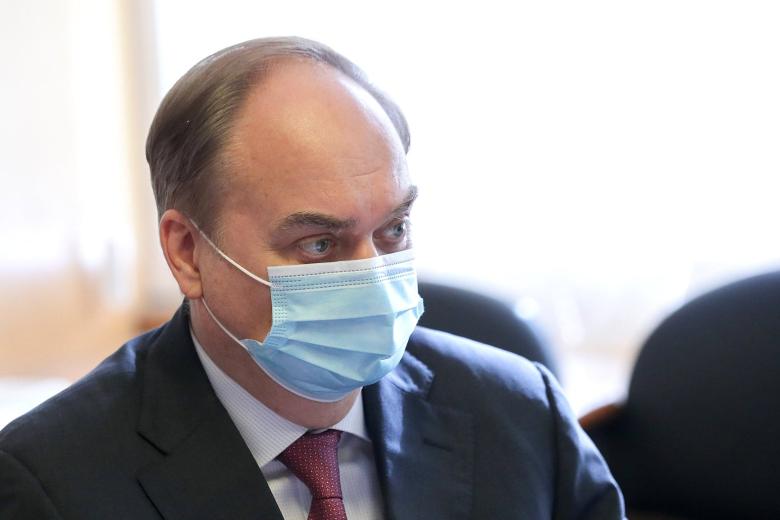 Анатолий Антонов