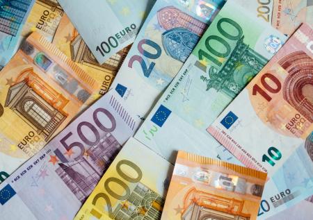 Чехия перевела платеж за российскую нефть