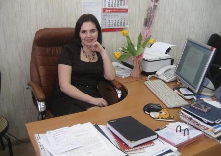 Обнародовали зарплату оскорбившей жертв паводка в Тулуне чиновницы
