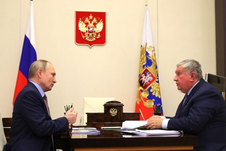 Владимир Путин и Игорь Сечин