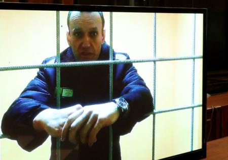 «Я ваш новый Дед Мороз»: Навальный вышел на связь из «Полярного волка»