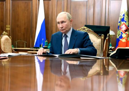 Путин подписал закон о запрете публичной пропаганды чайлдфри