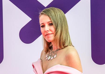 Ксения Собчак шокировала подписчиков образом императрицы