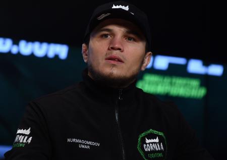 Россиянин Нурмагомедов одержал победу на турнире UFC, Уланбеков — проиграл