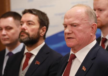 В КПРФ заявили, что не обсуждают смену главы партии Зюганова