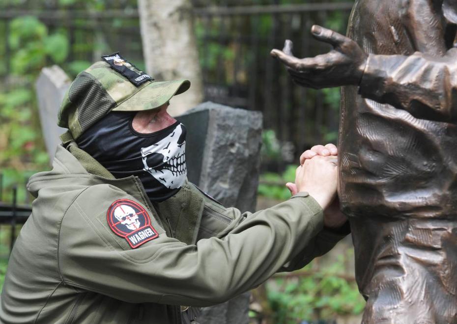  Церемония открытия памятника связанному с ЧВК «Вагнер» бизнесмену Евгению Пригожину