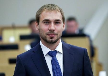 Шипулин заявил, что для паралимпийца Асташова деньги на соревнования нашли
