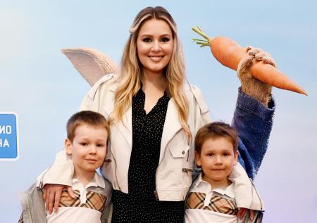 38-летняя Кожевникова родила четвертого ребенка: фото актрисы с детьми