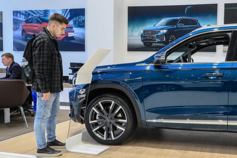 Продажа автомобилей марки Geely в автосалоне