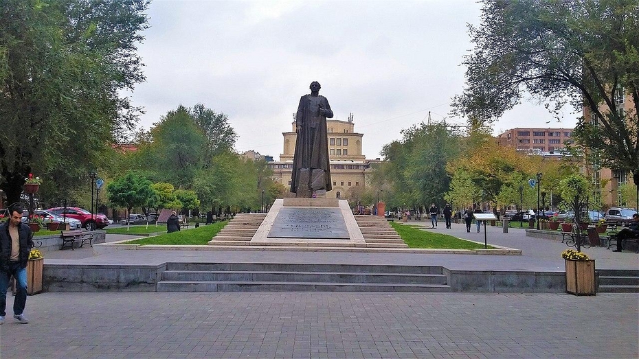 Памятник Гарегину Нжде