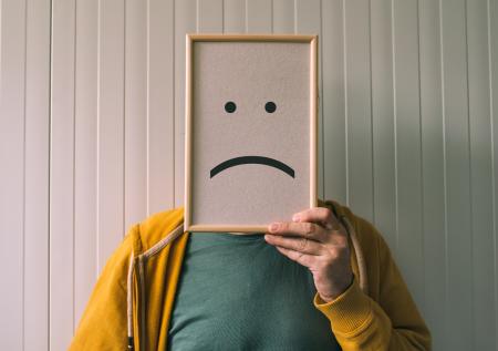 Стало известно, что дым электронных сигарет уменьшает мужские яички