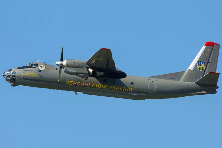 Военно-транспортный самолёт Ан-26 Вооружённых сил Украины