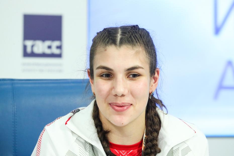 Российская спортсменка Анастасия Демурчян, завоевавшая золотую медаль в весовой категории до 70 кг