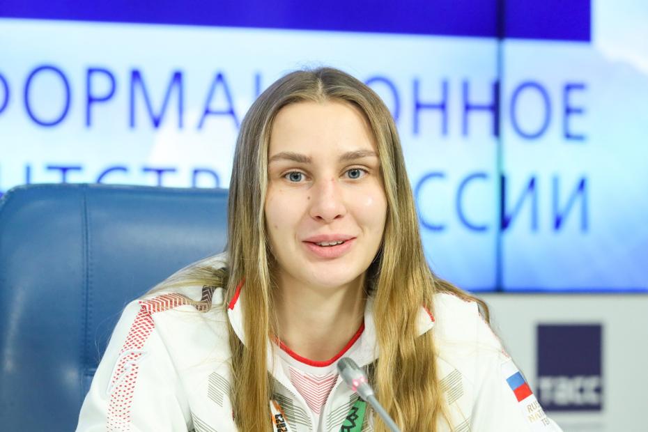 Российская спортсменка Наталия Сычугова, завоевавшая серебряную медаль в весовой категории до 63 кг
