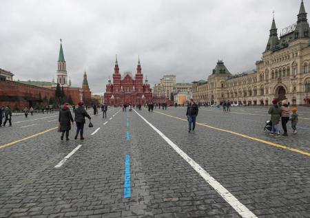 Профессор заявил, что для победы над Западом придется терпеть ограничения