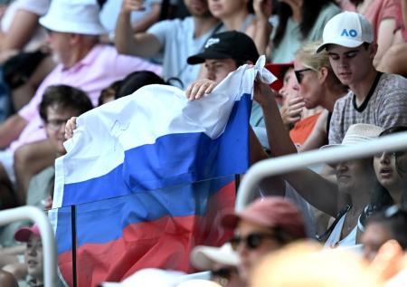 Сербские болельщики принесли на Australian Open флаги России и ДНР