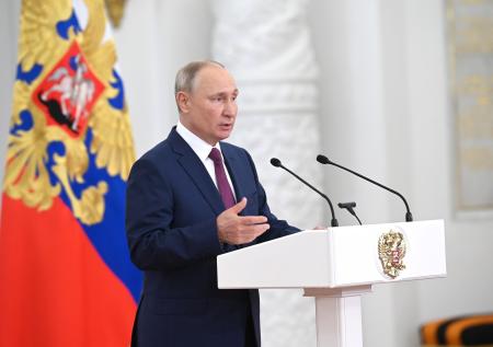 Путин и Мишустин поздравили мусульман с праздником Ураза-байрам
