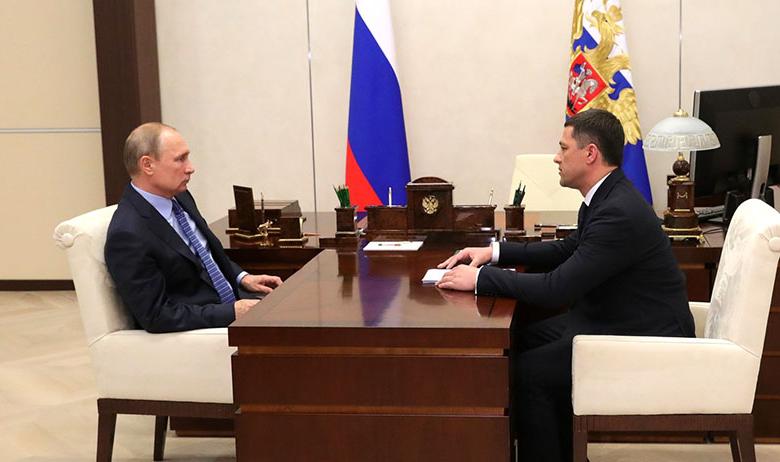 Президент РФ Владимир Путин и врио губернатора Псковской области Михаил Ведерников