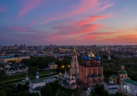 Жителей Рязани обеспокоил раздавшийся над городом грохот