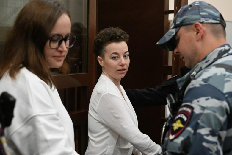 Драматург Светлана Петрийчук (слева) и режиссер Евгения Беркович