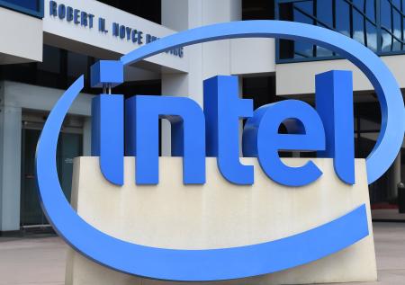 Apple может купить модемный бизнес Intel за $1 млрд