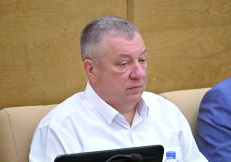 Призывавший «уничтожить» часть россиян генерал покинет оборонный комитет ГД