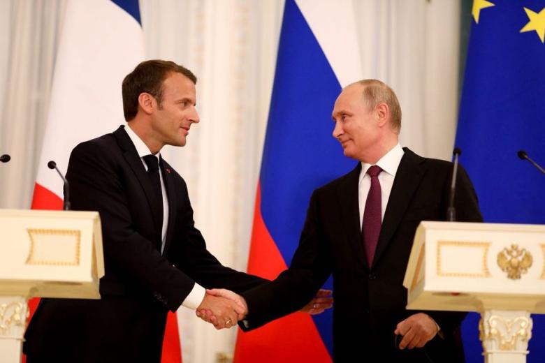 Эммануэль Макрон и Владимир Путин