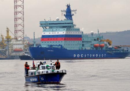 В Мурманске ввели в строй самый мощный в мире атомный ледокол «Арктика»