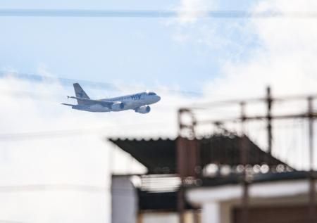 Названы шесть городов РФ, из которых хотят разрешить вылеты за рубеж