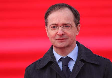 Мединский впервые показал детям «Любовь и голуби» и раскрыл их реакцию