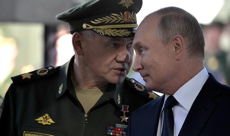 Министр обороны РФ Сергей Шойгу и президент РФ Владимир Путин