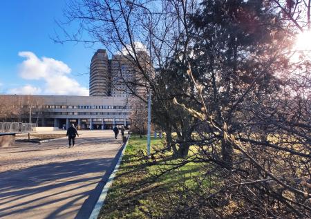 Коронавирус выявили у сотрудника центра Блохина