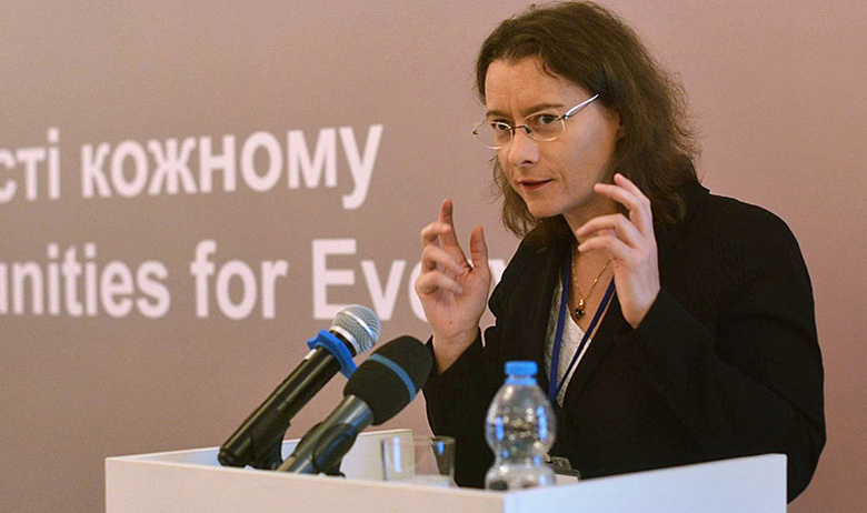 Изабель Дюмон