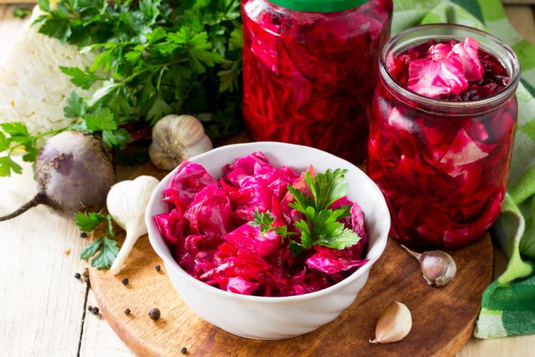 маринованная капуста со свеклой