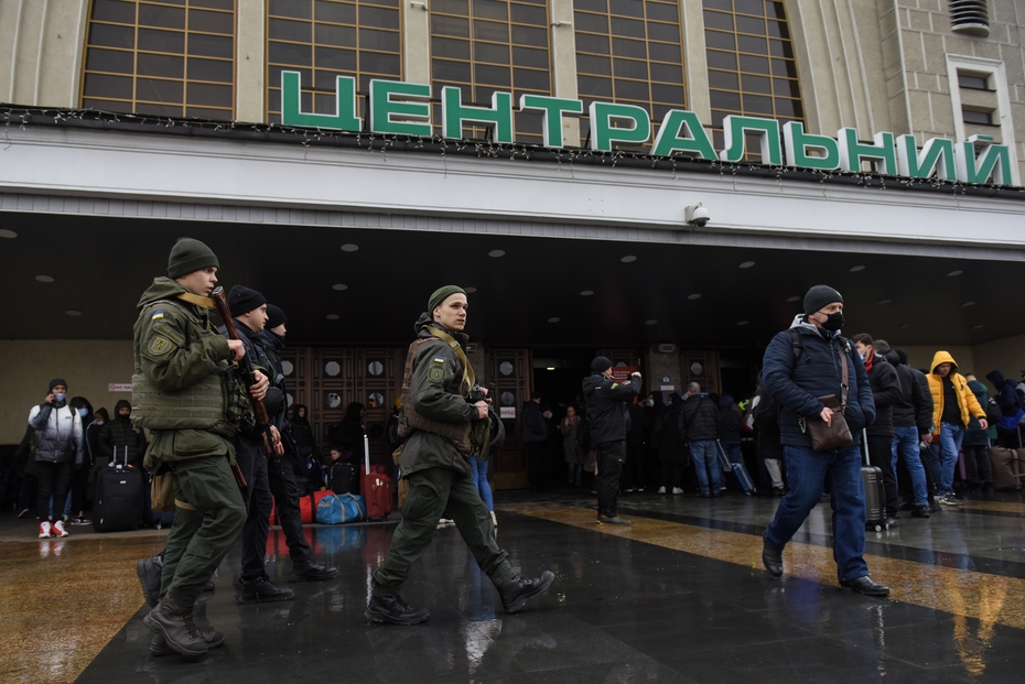 Украина. Киев. Ситуация у Центрального железнодорожного вокзала. 