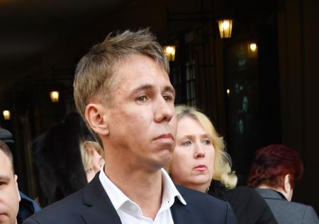 Сбежавшего из России Панина обязали погасить долги матери