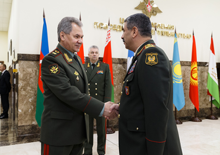 Министры обороны России и Азербайджана обсудили обстановку в Закавказье