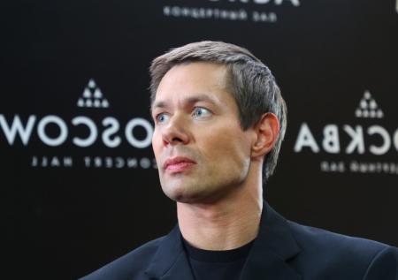 «Спазмы сосудов, боли в сердце»: Пьеха рассказал о последствиях ковида
