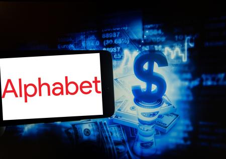 Аналитики объяснили капитализацию Alphabet в $1 трлн