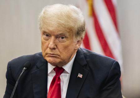 «Нокаутирую его за несколько секунд»: Трамп высказался о бое с Байденом