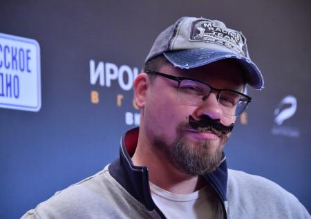 «Он не ушел»: Павел Воля опроверг уход Гарика Харламова из Comedy Club