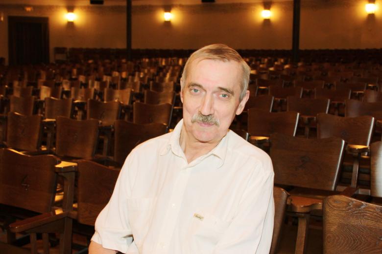 Евгений Киндинов