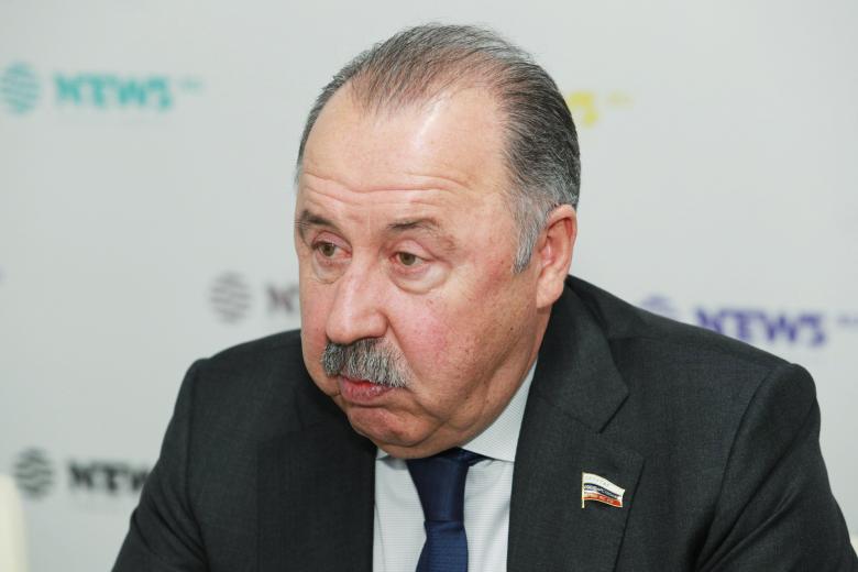 Валерий Газзаев