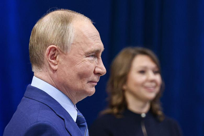 Президент РФ Владимир Путин во время встречи с победителями конкурса «Это у нас семейное»