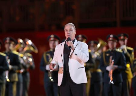 В РФ не стали отменять трибьют-концерт Rammstein: что группа заявила об СВО