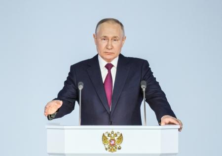 Льготы, налоги, МРОТ: что сказал Путин в обращении про деньги
