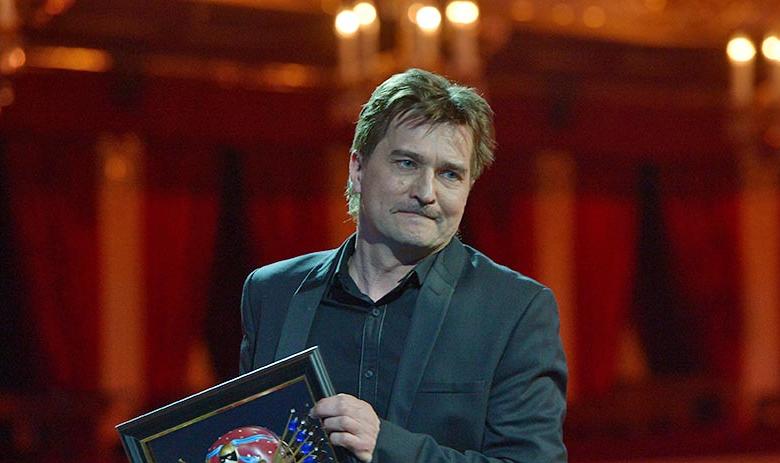 Юрий Бутусов