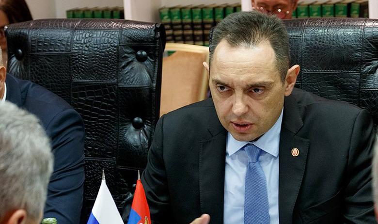 Александр Вулин