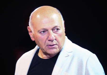 Газаров рассказал, сколько театров должно быть в России